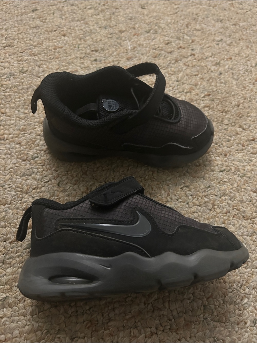 Nike Kids' Black Air Max